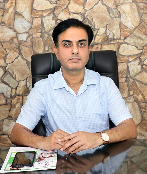 Dr. Naveen Juneja